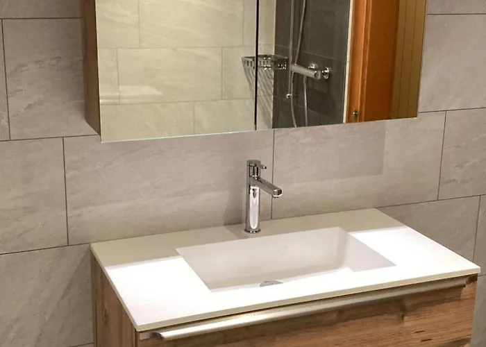 Finkenwiese - Fuer 8 Erwachsene Und 5 By Interhome * Zweisimmen